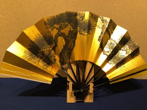 Decorative folding fan, Black pine tree, with bamboo stand