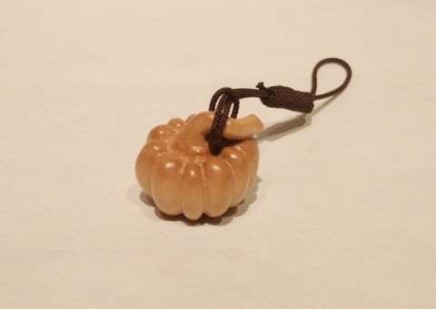 Netsuke, Pumpkin small