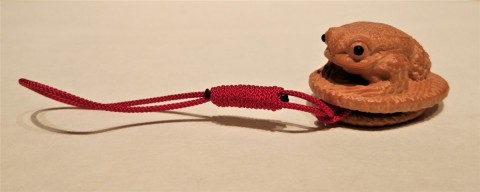 Netsuke, Frog