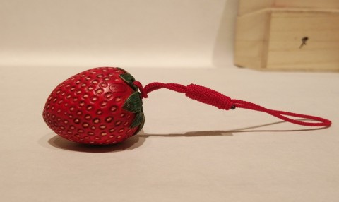 Netsuke, Strawberry