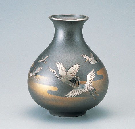 Bronze flower vase,  Cranes